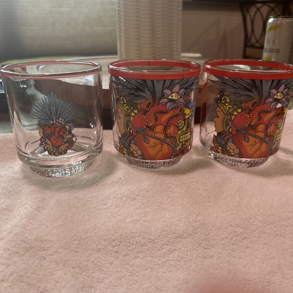 New! Set of 3 Tequila Mi Campo Glasses Red Rim Raul Urias Art Rocks Barware